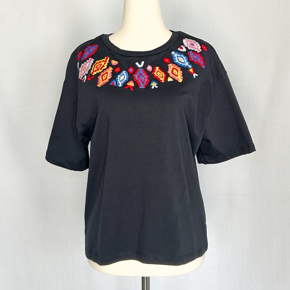 ✨ ZARA Trafaluc Embroidered Geometric Ikat Casual Tshirt Top